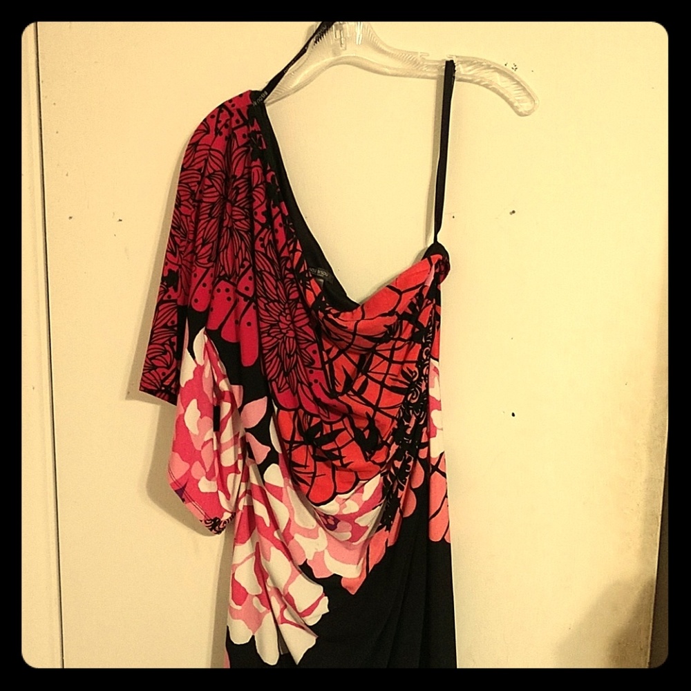 One shoulder dress